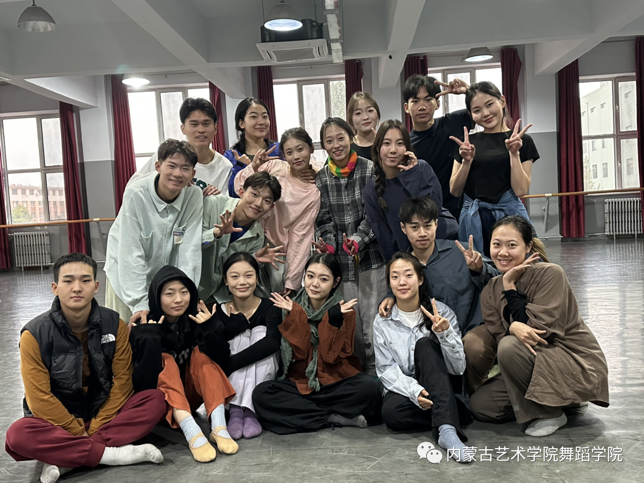 微信图片_20231018220714.png 微信图片_20231018220714.png