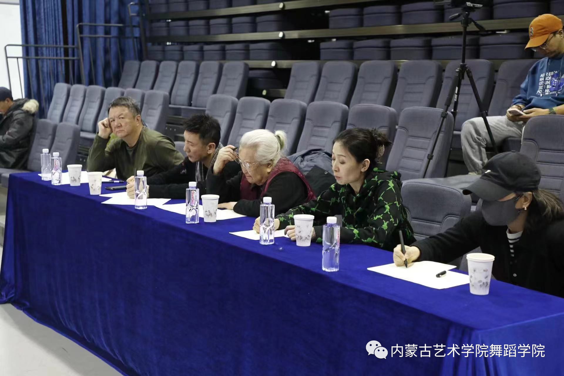 微信图片_20231122180412.jpg 微信图片_20231122180412.jpg