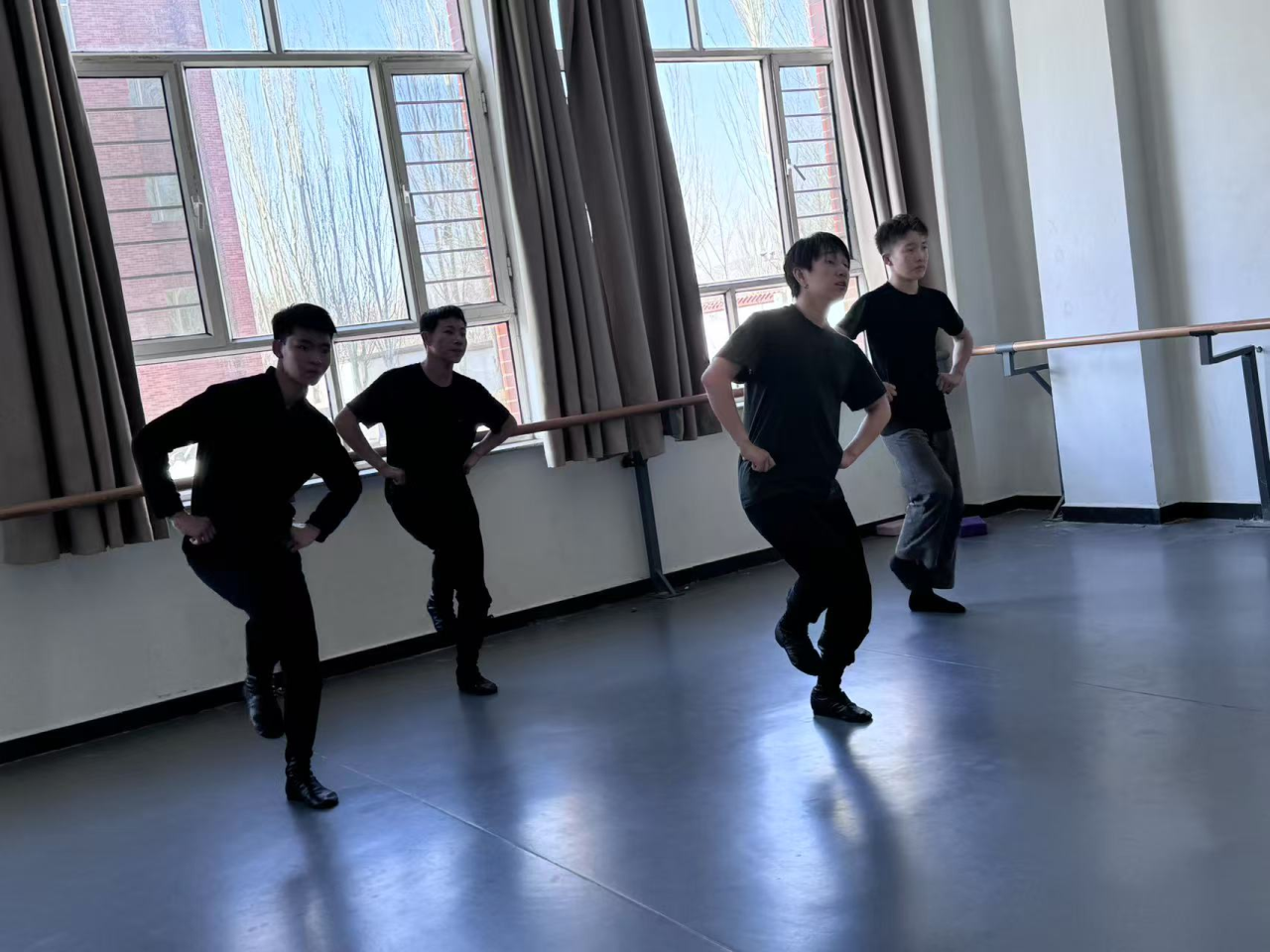 微信图片_20250514195643.png 微信图片_20250514195643.png